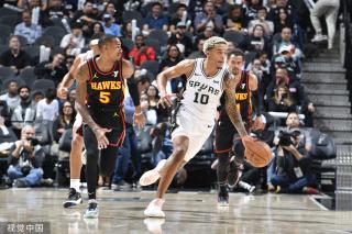 突破重围 突破重围